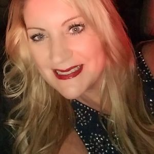 Meet your Posher, Kelli